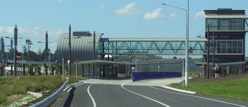 InterCity Auckland - Akoranga bus stop